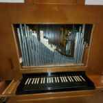 Varhany v kostele Povýšení sv. Kříže v Praze-Kolodějích