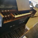 Varhany v kostele sv. Vavřince v Ovesných Kladrubech (foto Filip Harant)