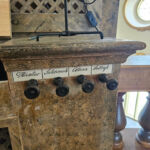 Varhany v Oválném sále zámku Týnec (foto Zámek Týnec)